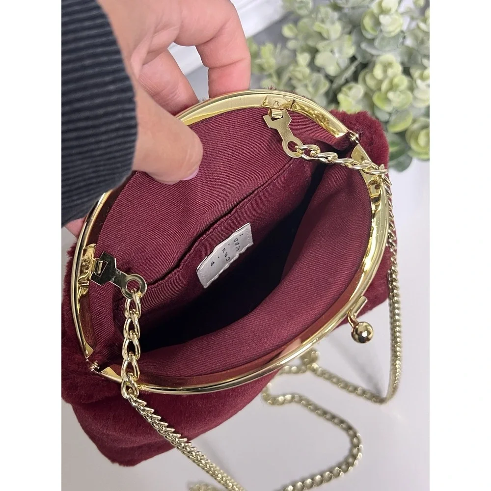 A New‎ Day Faux Fur Burgundy Clutch Crossbody Bag Purse Gold Toned Clasp Closure